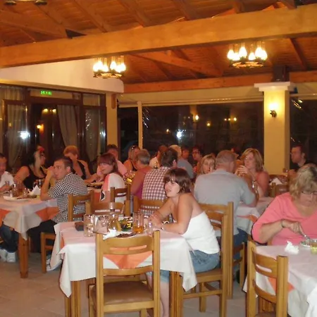 Tzevenos Apts Hotell
